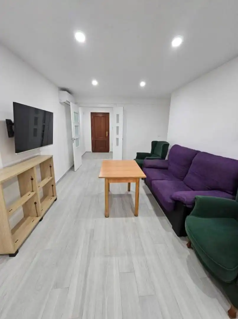Wohnung zum Verkauf in Calle Vicente Delgado Algaba, 108a, Maria Auxiliadora - Barriada de Llera Wohnzimmer von Wohnung zum Verkauf in Badajoz Capital mit Klimaanlage und Terrasse