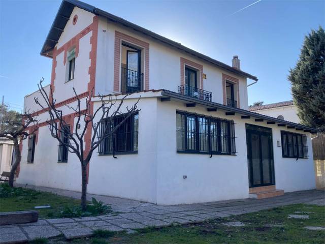 Casa-chalet en Venta en La Florida -  El  Plantío