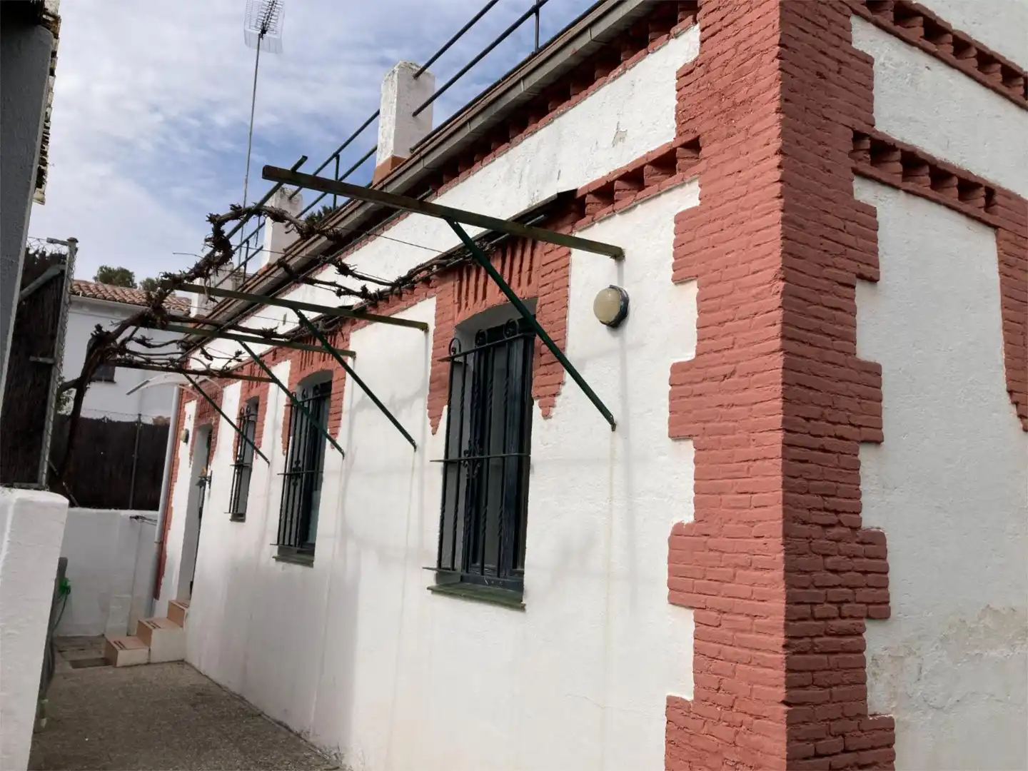 Exterior view of Houses for sale in  Madrid Capital  with Terrace
