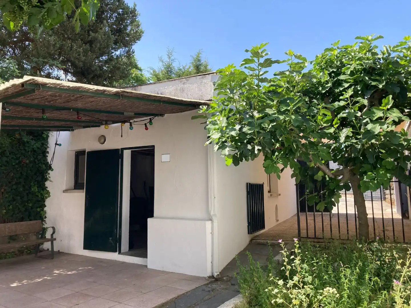 Wohnung zum Verkauf in La Florida - El Plantío Außenansicht von Wohnung zum Verkauf in Madrid mit Heizung, Privatgarten und Terrasse