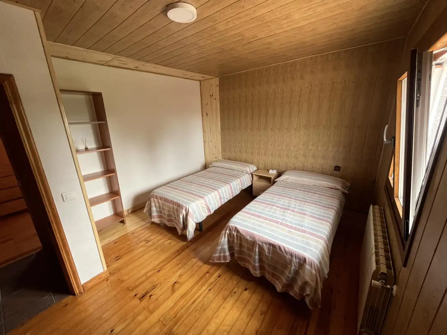 Dormitori de Casa o xalet de lloguer en Santibáñez de la Peña amb Calefacció, Jardí privat i Parquet