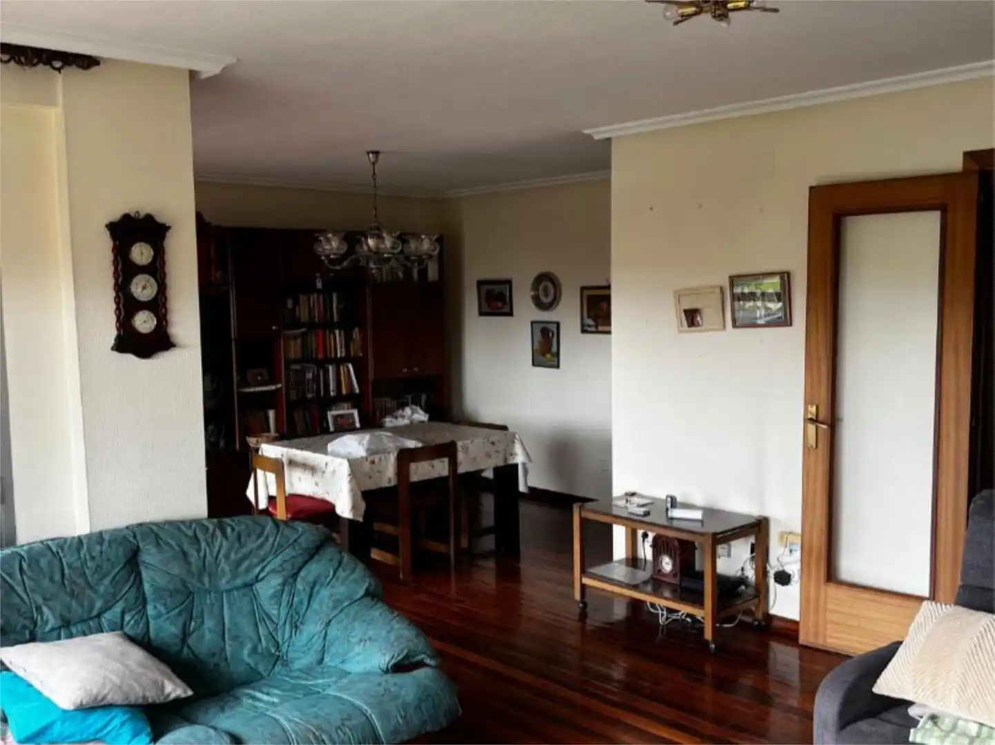 Piso en venta en Calle Don Quijote, 28, Viesques Sala de estar de Piso en venta en Gijón con Terraza, Piscina y Balcón