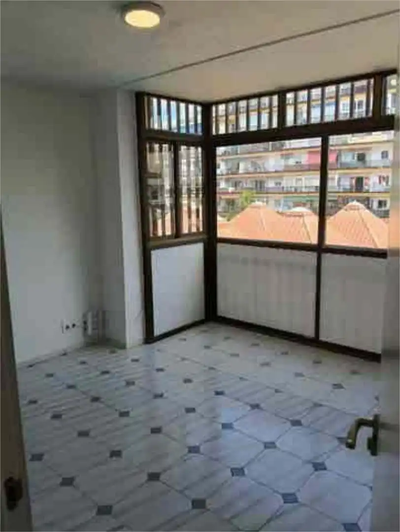 Büro zur Miete in Torreblanca del Sol Terrasse von Büro zur Miete in Fuengirola mit Klimaanlage