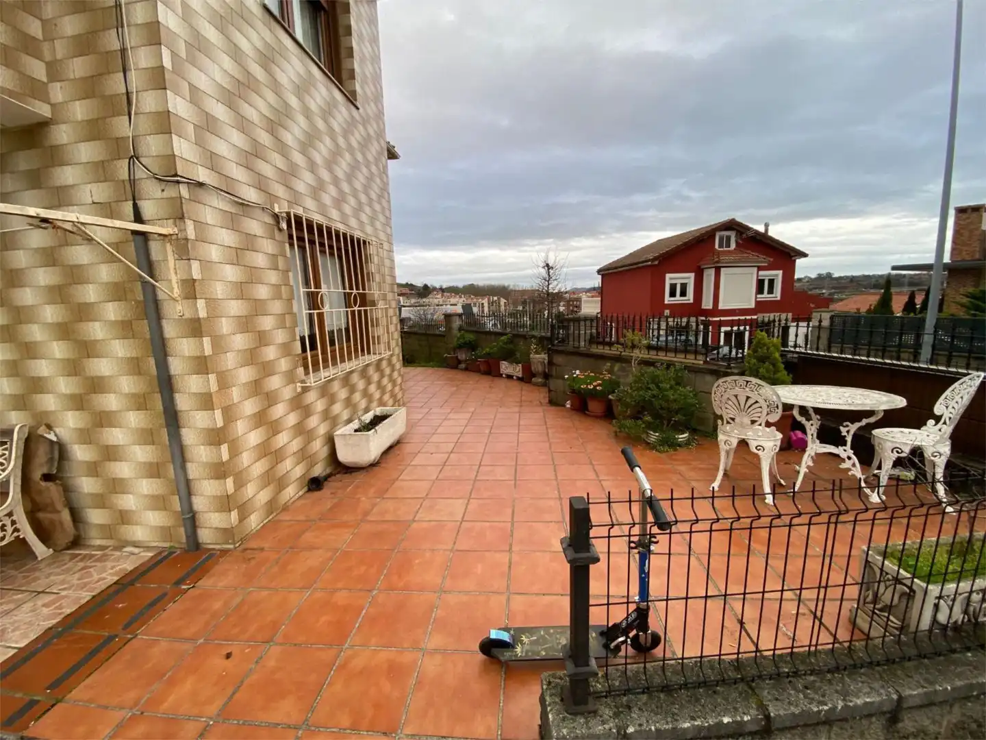 Casa o chalet en venta en Calle la Serna, 1, El Astillero Terraza de Casa o chalet en venta en El Astillero con Calefacción, Jardín privado y Parquet