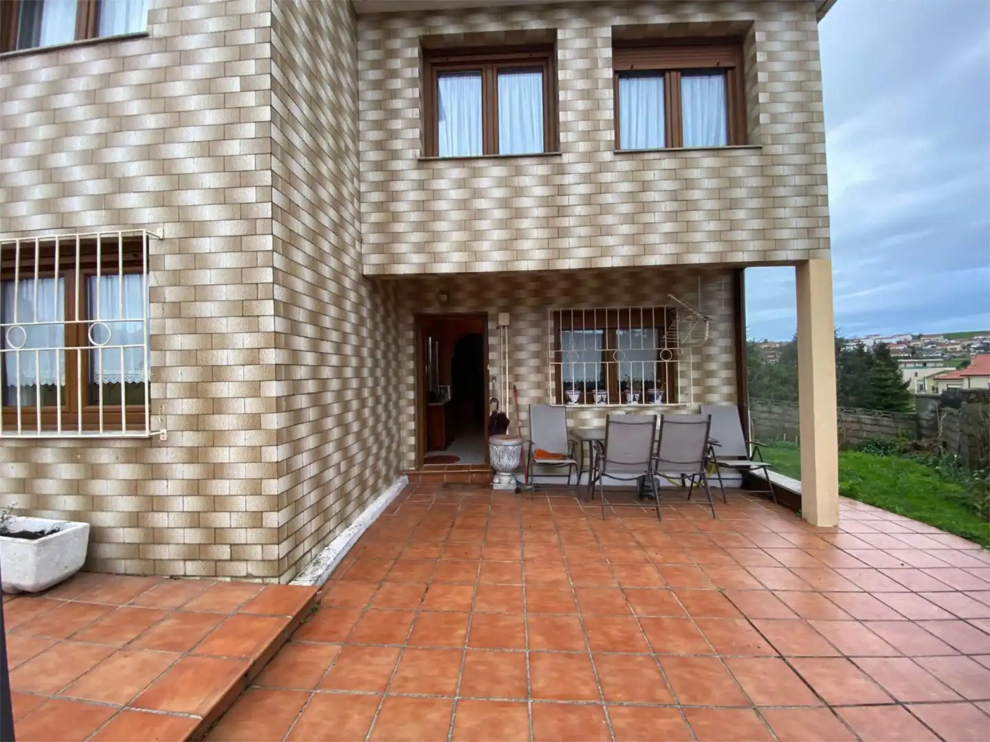 Casa o chalet en venta en Calle la Serna, 1, El Astillero Terraza de Casa o chalet en venta en El Astillero con Calefacción, Jardín privado y Parquet