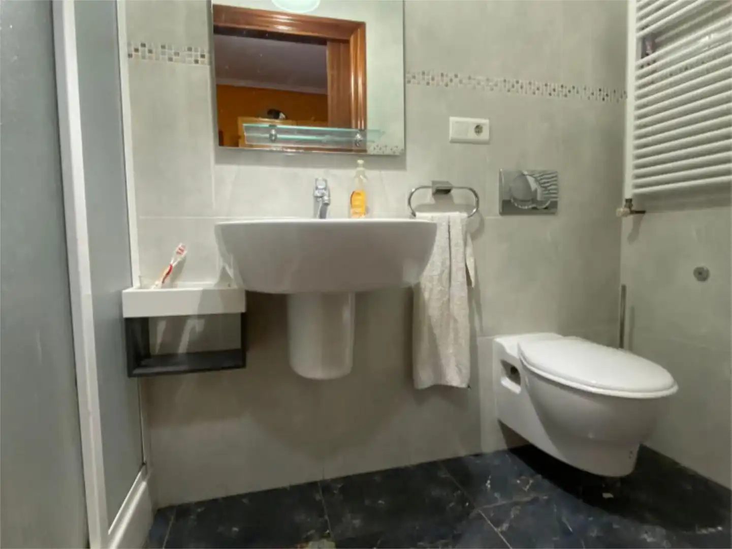 Casa o chalet en venta en Calle la Serna, 1, El Astillero Baño de Casa o chalet en venta en El Astillero con Calefacción, Jardín privado y Parquet