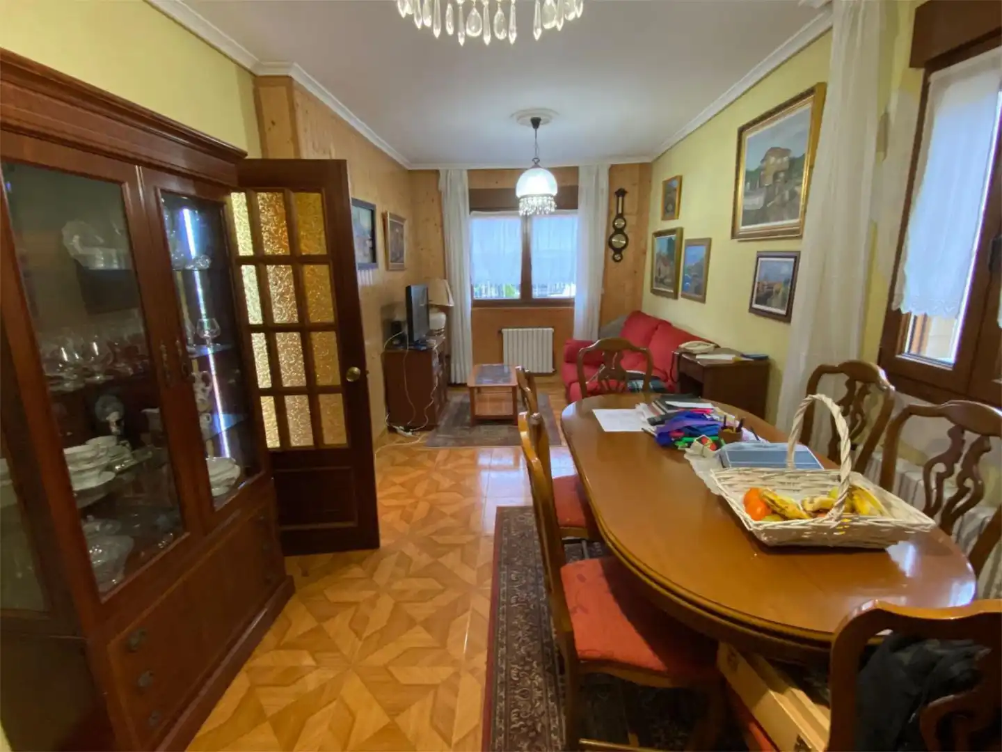 Casa o chalet en venta en Calle la Serna, 1, El Astillero Sala de estar de Casa o chalet en venta en El Astillero con Calefacción, Jardín privado y Parquet