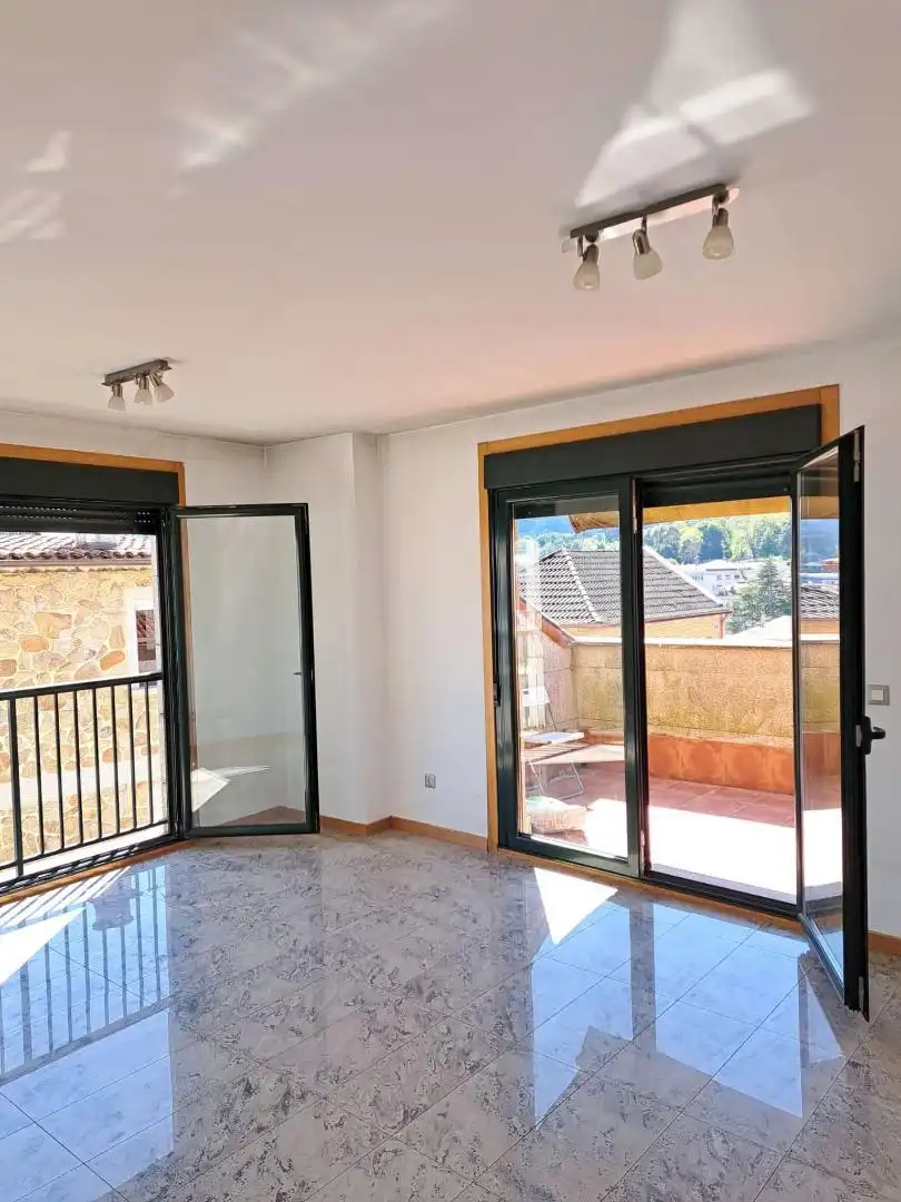 Piso en venta en Rúa Espírito Santo, 70, Redondela Piso en venta en Redondela con Calefacción, Parquet y Terraza