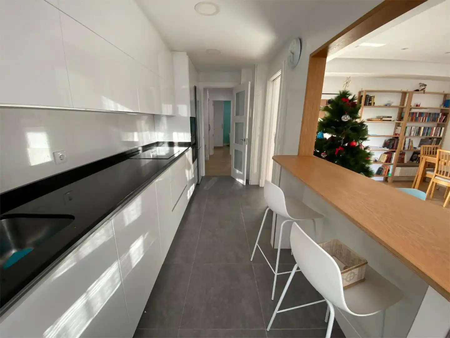 Flat for sale in Plaza Pombo, 1, Puerto Chico Kitchen of Flat for sale in Santander