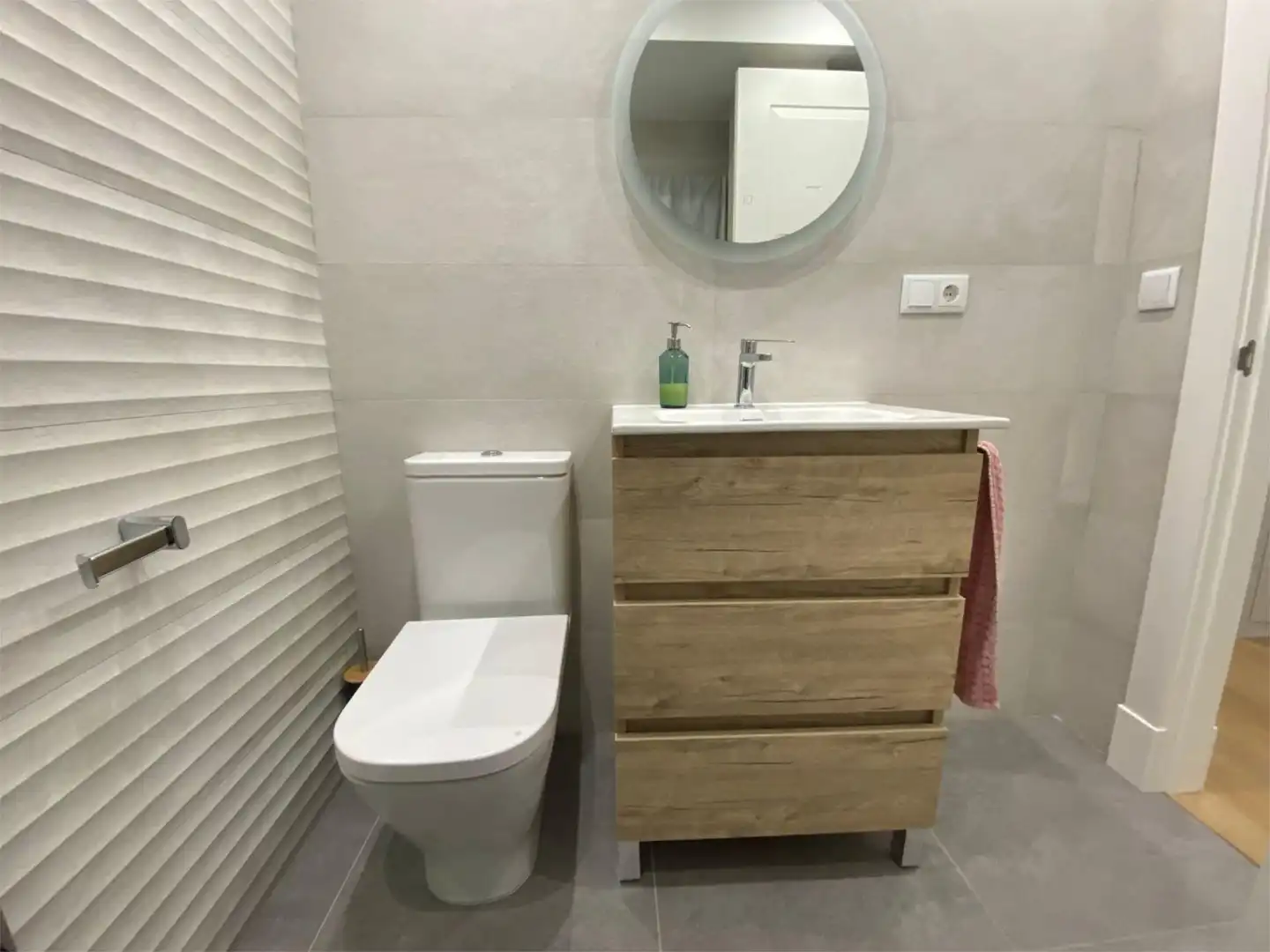 Flat for sale in Plaza Pombo, 1, Puerto Chico Bathroom of Flat for sale in Santander