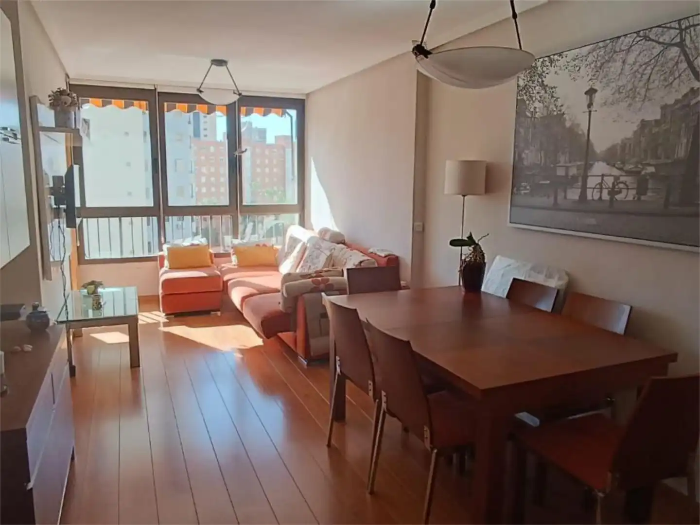 Pis en venda a Calle Islandia, 7, Juzgados - Plaza de Toros Sala d'estar de Pis en venda en Benidorm amb Aire condicionat i Piscina