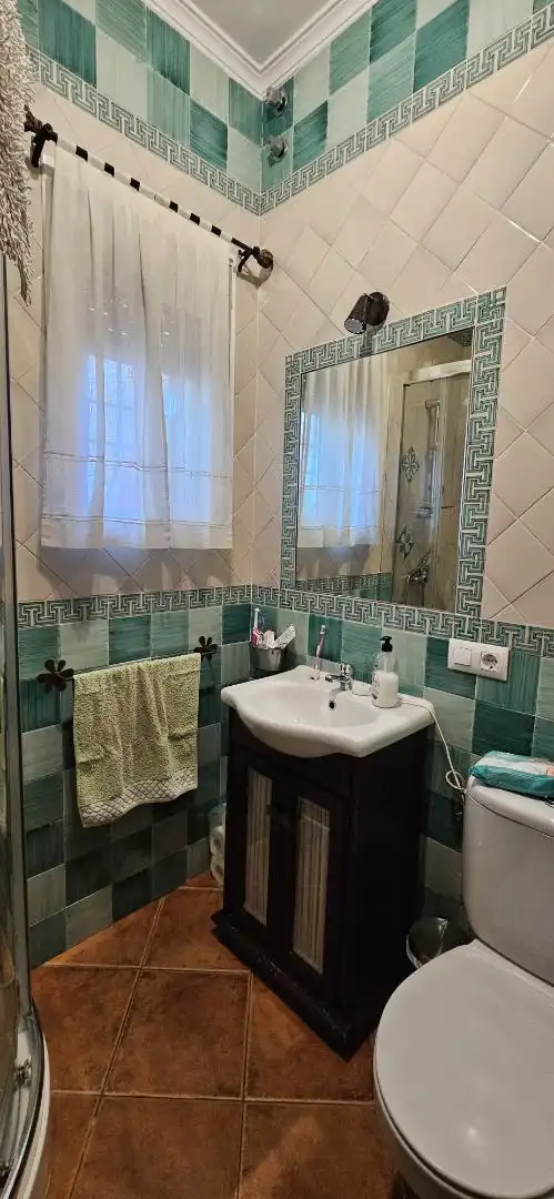 Baño de Casa adosada en venta en Carmona con Aire acondicionado y Terraza