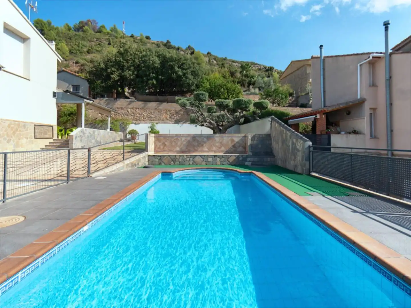 Pis en venda a Camí del Mut, 16, Borriol Piscina de Pis en venda en Borriol amb Aire condicionat, Calefacció i Jardí privat