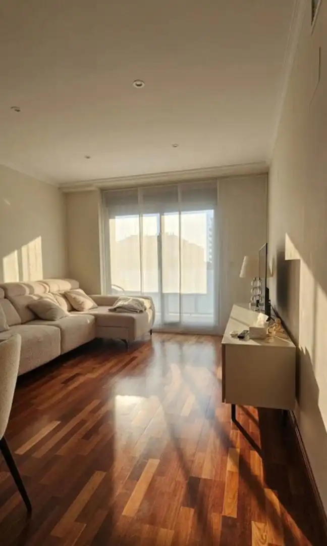 Piso en venta en Carrer de Vicente Beltrán Grimal, 23, Penya - Roja - Avda. Francia Sala de estar de Piso en venta en Valencia Capital con Piscina y Balcón