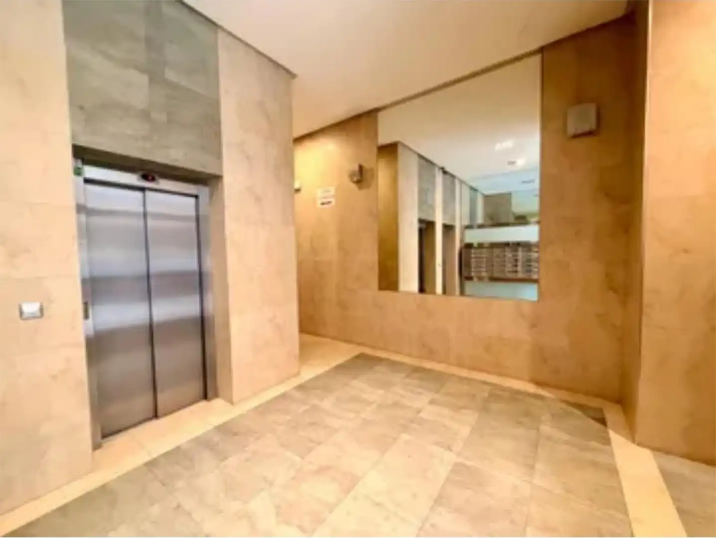 Piso en venta en Carrer de Vicente Beltrán Grimal, 23, Penya - Roja - Avda. Francia Piso en venta en Valencia Capital con Piscina y Balcón