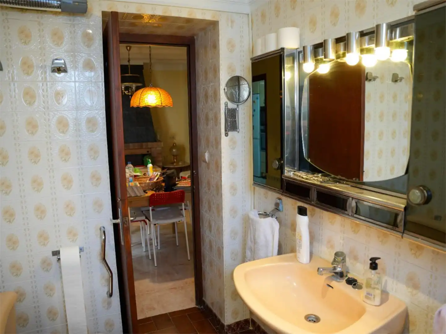 Wohnung zum Verkauf in Carrer Nou, 2, Poble Badezimmer von Wohnung zum Verkauf in Mont-roig del Camp mit Klimaanlage, Heizung und Privatgarten