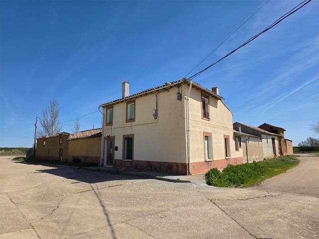Casa-chalet en Venta en Calle Escuelas, 12 en Villafrades de Campos