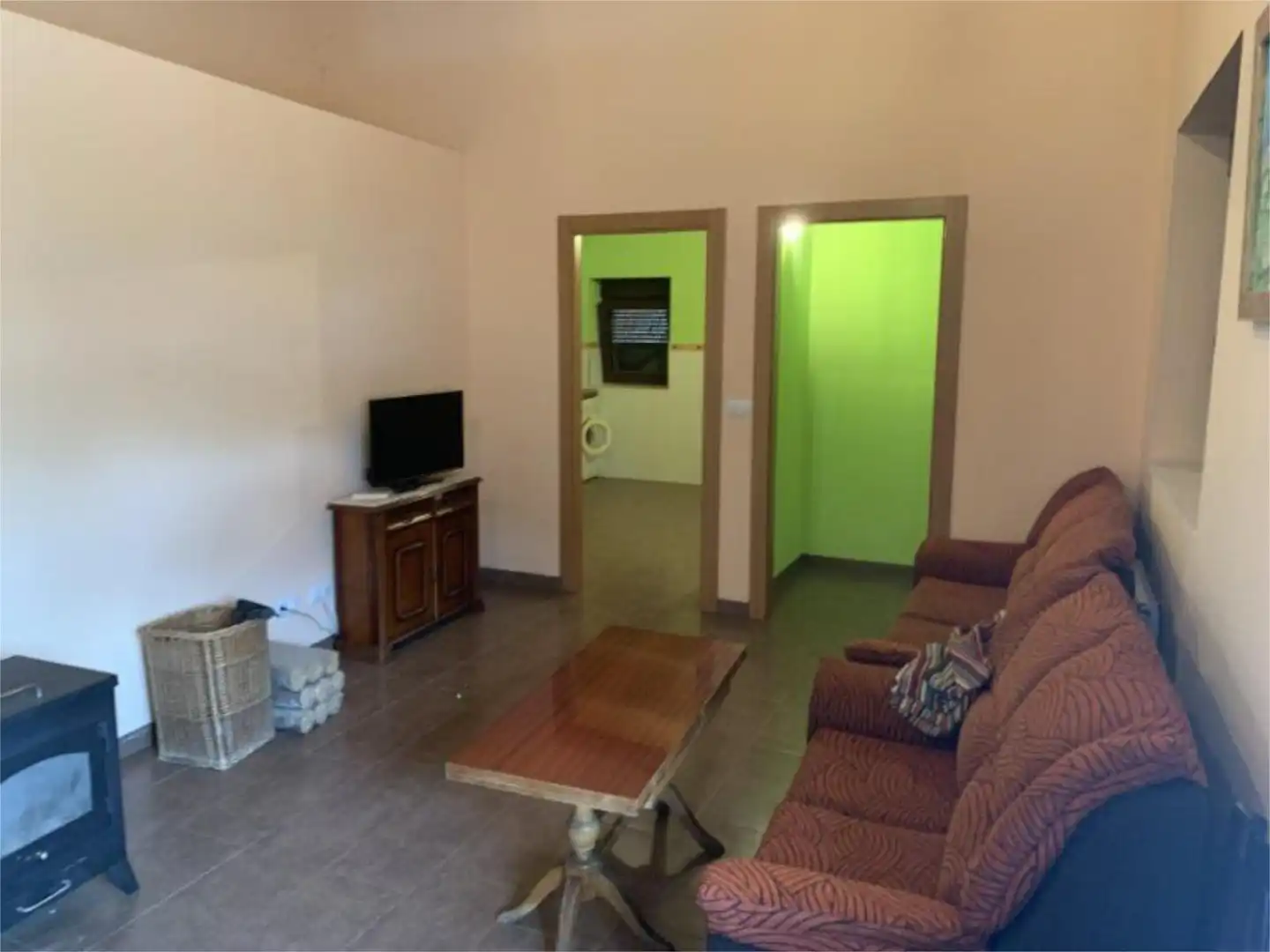 Casa adosada en venta en Carretera Cuellar, 9, Fompedraza Sala de estar de Casa adosada en venta en Fompedraza con Calefacción, Trastero y Amueblado