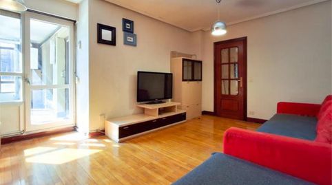 Piso en venta en Gernika Kalea, 24, San Miguel, Basauri - imagen 2 Foto 2 de Piso en venta en Gernika Kalea, 24, San Miguel, Basauri