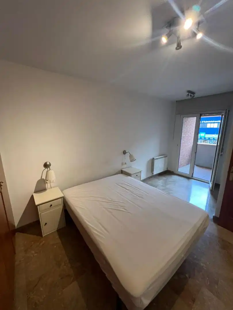 Flat for sale in Carrer Migdia, 163, Eixample Sud – Migdia Bedroom of Flat for sale in Girona Capital with Terrace and Balcony