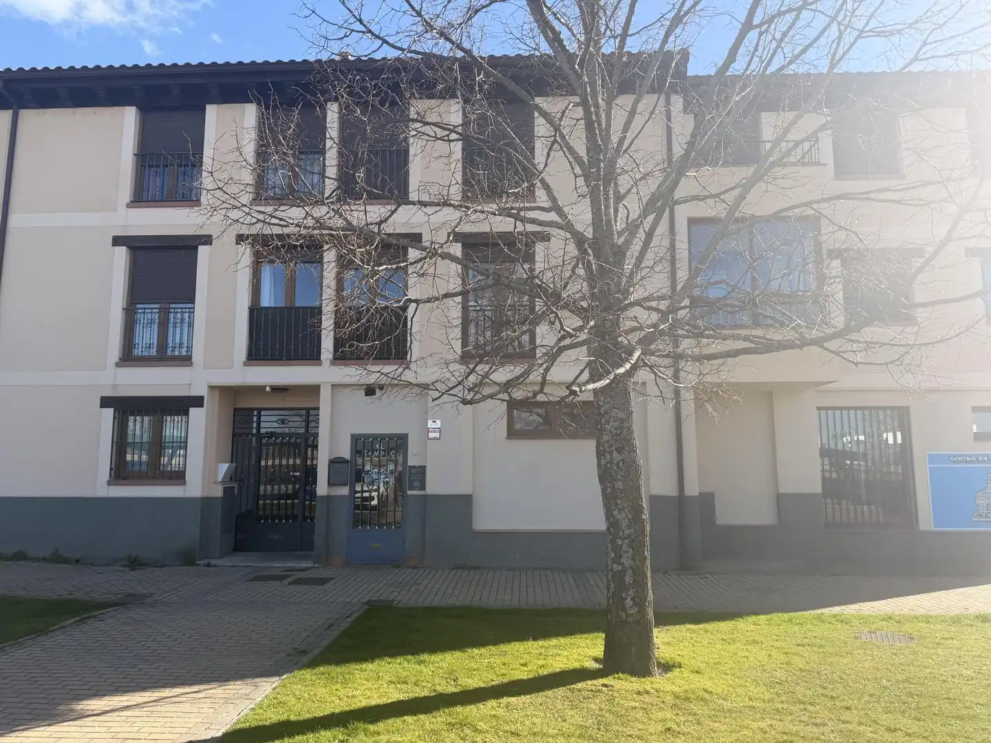 Wohnung zum Verkauf in Calle la Granja, 4, Palazuelos de Eresma Außenansicht von Wohnung zum Verkauf in Palazuelos de Eresma mit Heizung, Privatgarten und Parkett