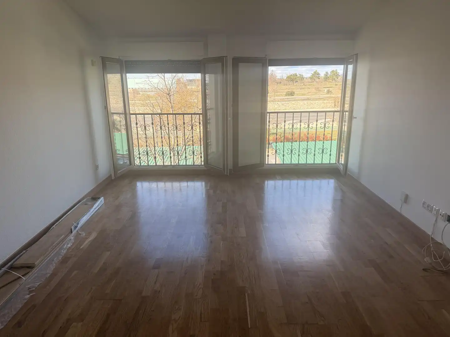 Wohnung zum Verkauf in Calle la Granja, 4, Palazuelos de Eresma Wohnzimmer von Wohnung zum Verkauf in Palazuelos de Eresma mit Heizung, Privatgarten und Parkett