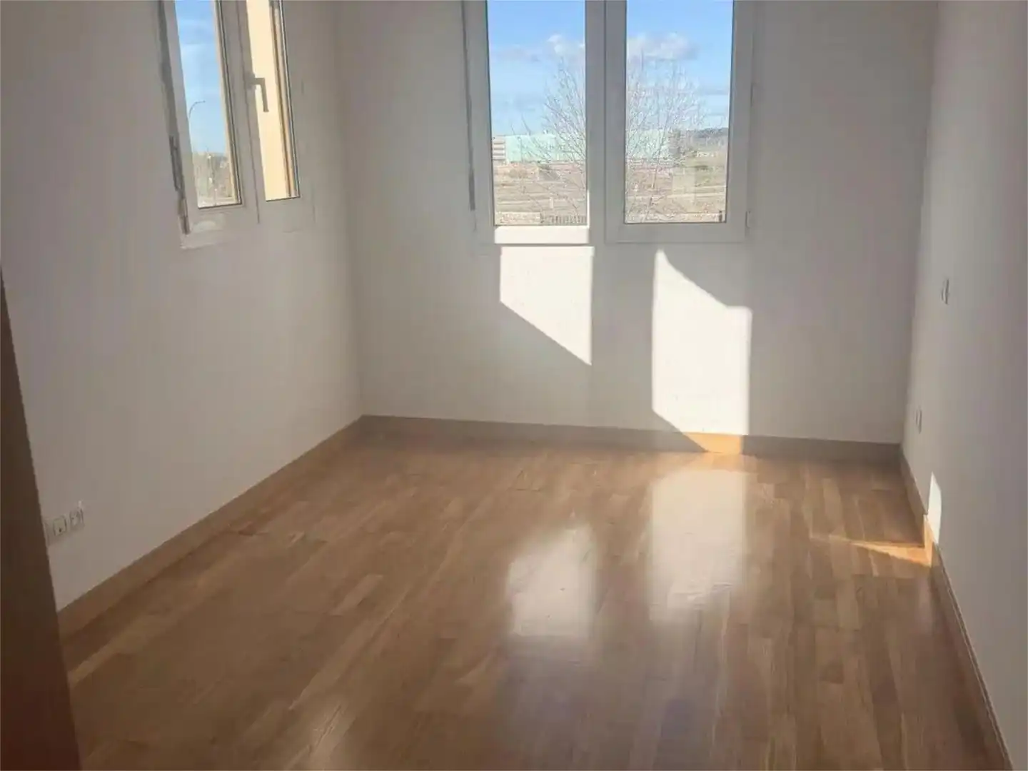 Wohnung zum Verkauf in Calle la Granja, 4, Palazuelos de Eresma Schlafzimmer von Wohnung zum Verkauf in Palazuelos de Eresma mit Heizung, Privatgarten und Parkett