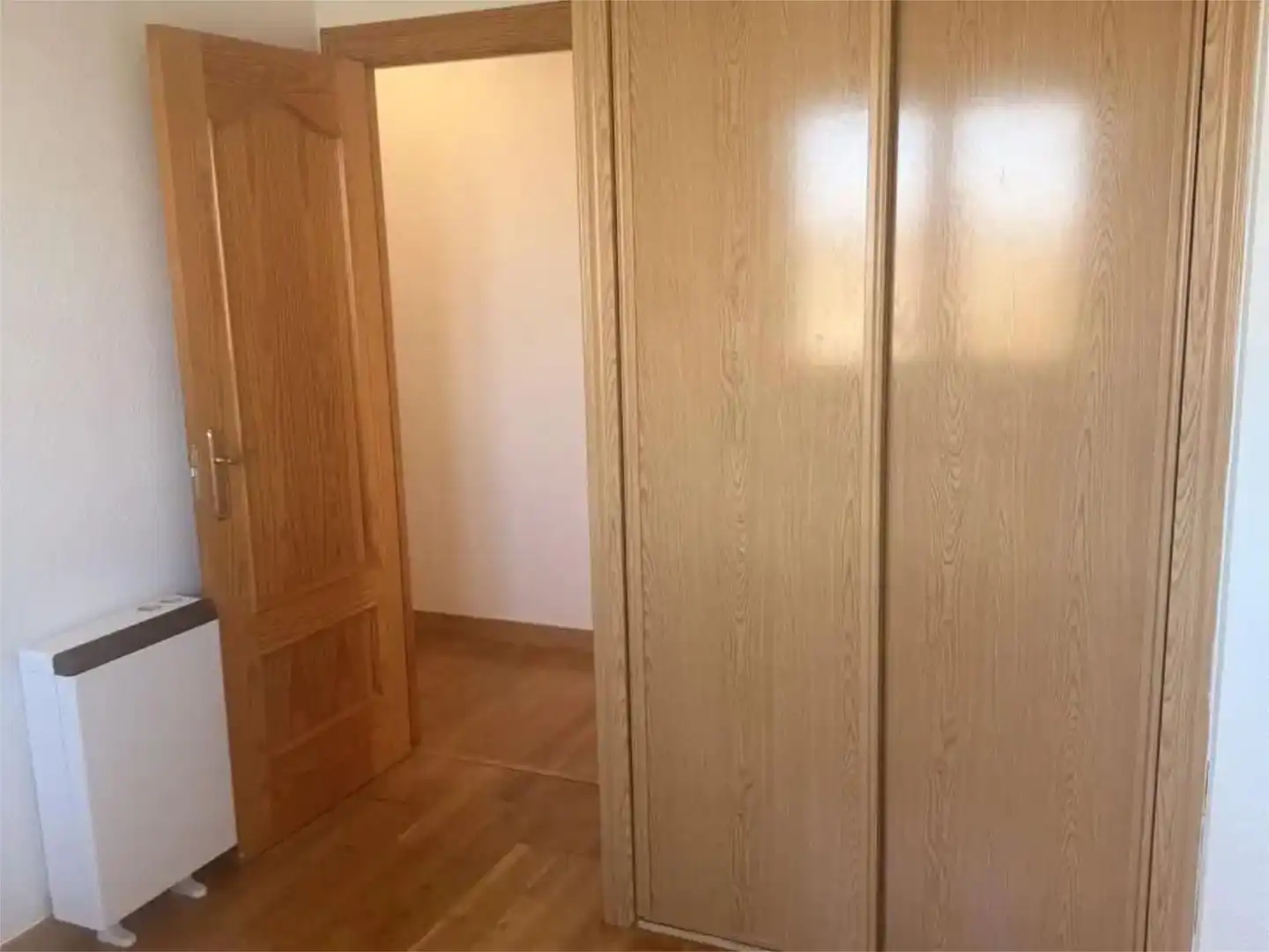 Wohnung zum Verkauf in Calle la Granja, 4, Palazuelos de Eresma Schlafzimmer von Wohnung zum Verkauf in Palazuelos de Eresma mit Heizung, Privatgarten und Parkett