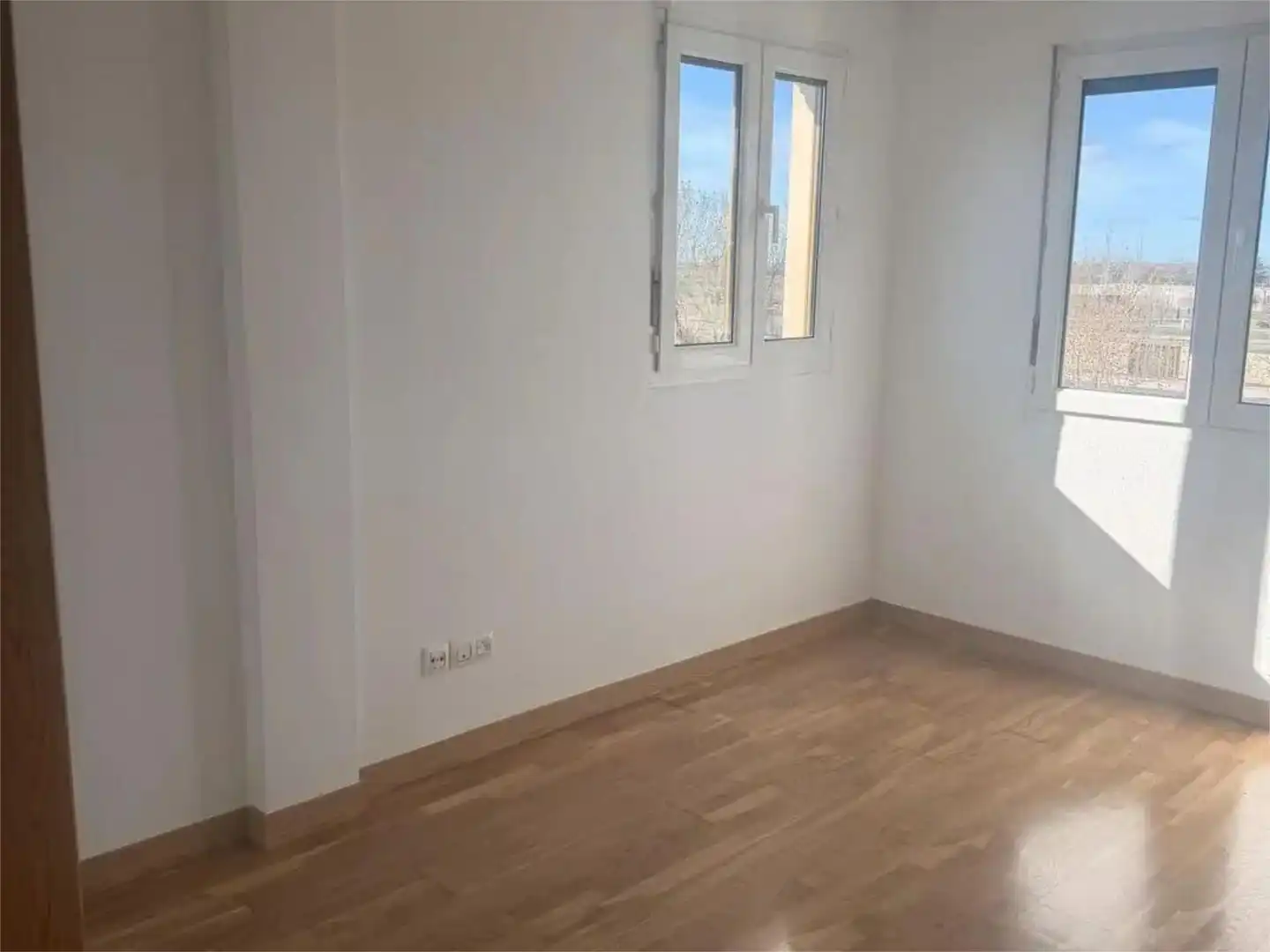 Wohnung zum Verkauf in Calle la Granja, 4, Palazuelos de Eresma Schlafzimmer von Wohnung zum Verkauf in Palazuelos de Eresma mit Heizung, Privatgarten und Parkett