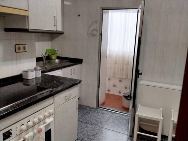 Piso en Alquiler en Calle Navasfrías, 7 en San Bernardo