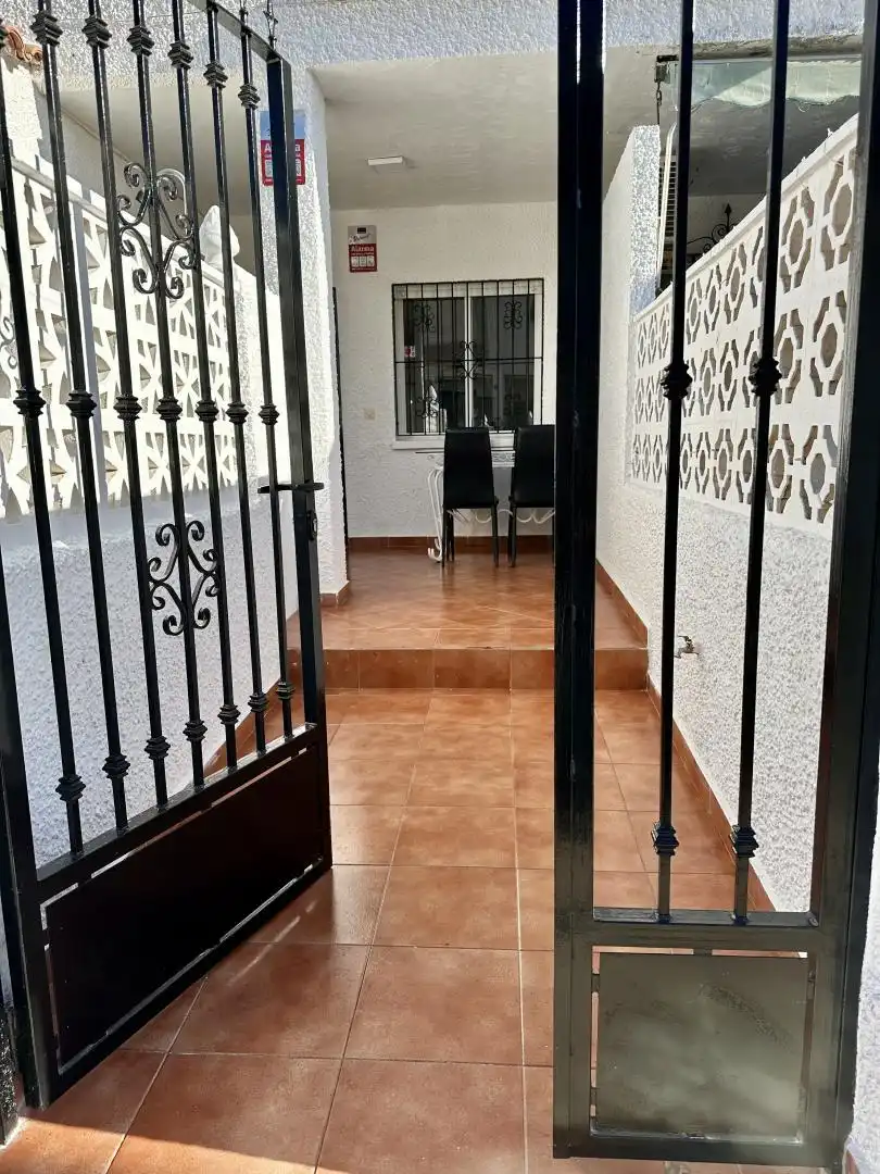 Planta baja de alquiler en Los Alcázares con Aire acondicionado, Calefacción y Jardín privado