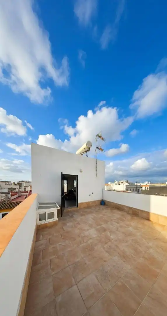 Terrassa de Dúplex en venda en Los Palacios y Villafranca amb Aire condicionat i Calefacció