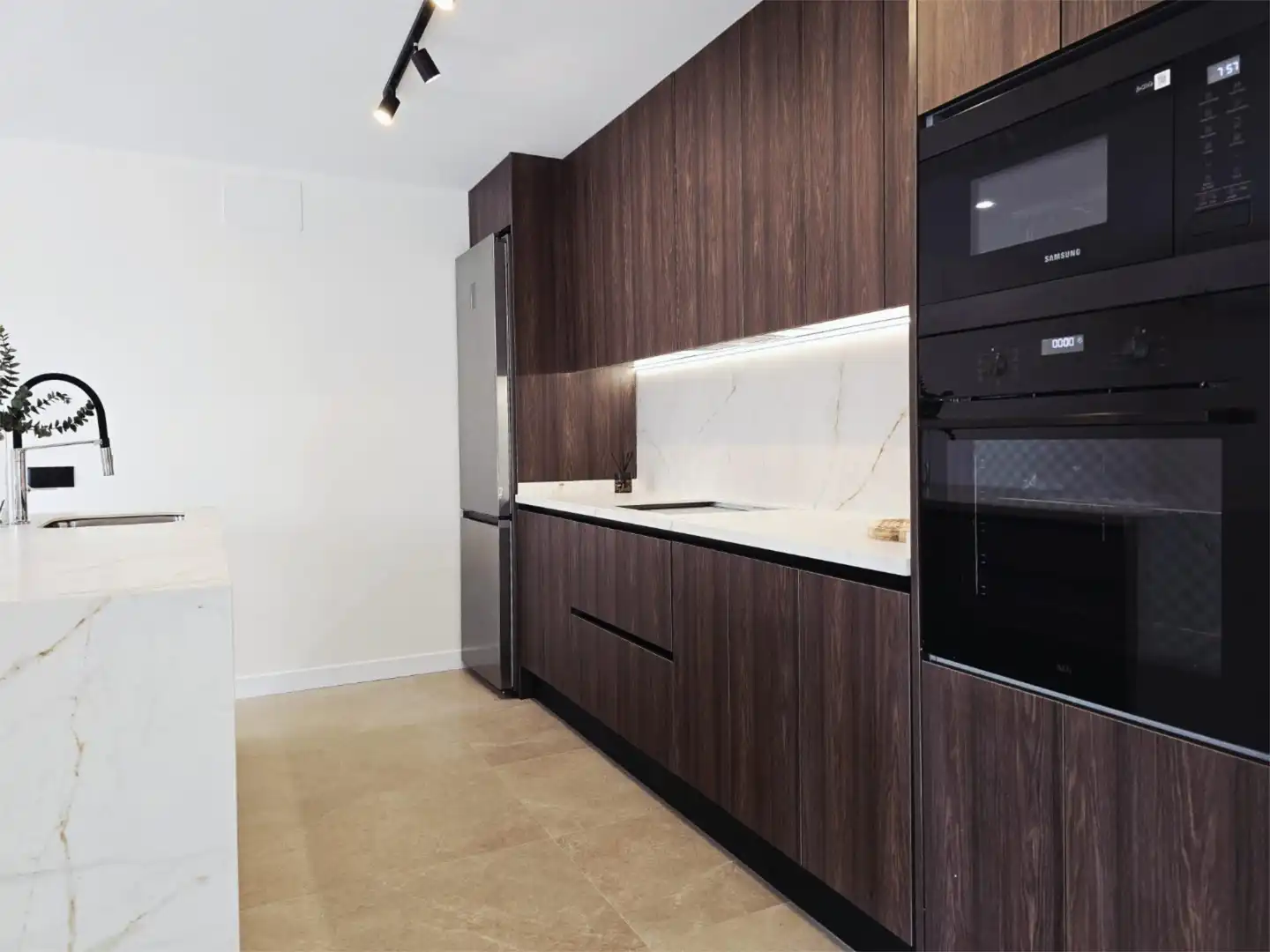 Houses for sale in Partida Raspeig Polig K, 10, Los Girasoles Kitchen of Houses for sale in San Vicente del Raspeig / Sant Vicent del Raspeig with Air Conditioner and Terrace