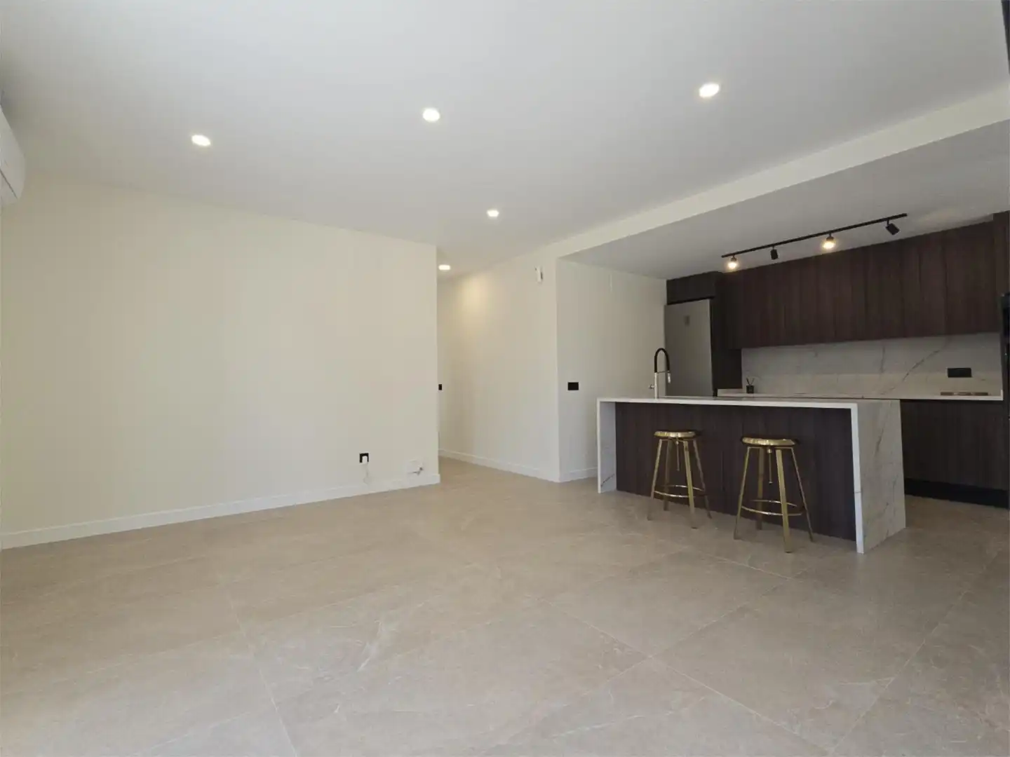 Houses for sale in Partida Raspeig Polig K, 10, Los Girasoles Houses for sale in San Vicente del Raspeig / Sant Vicent del Raspeig with Air Conditioner and Terrace