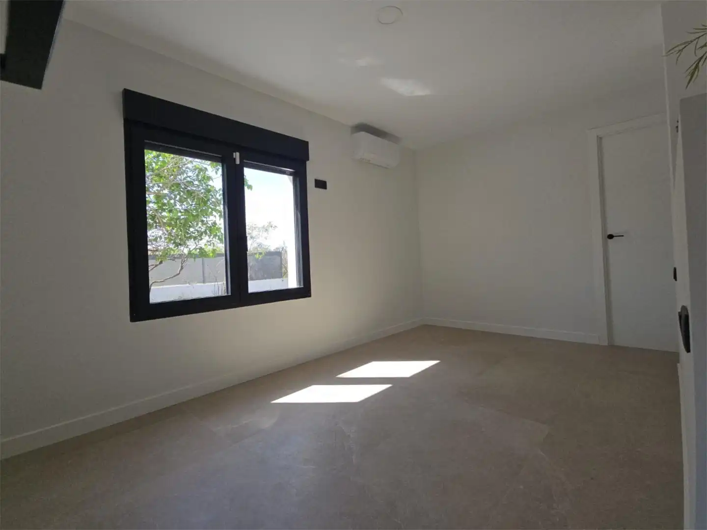 Houses for sale in Partida Raspeig Polig K, 10, Los Girasoles Bedroom of Houses for sale in San Vicente del Raspeig / Sant Vicent del Raspeig with Air Conditioner and Terrace