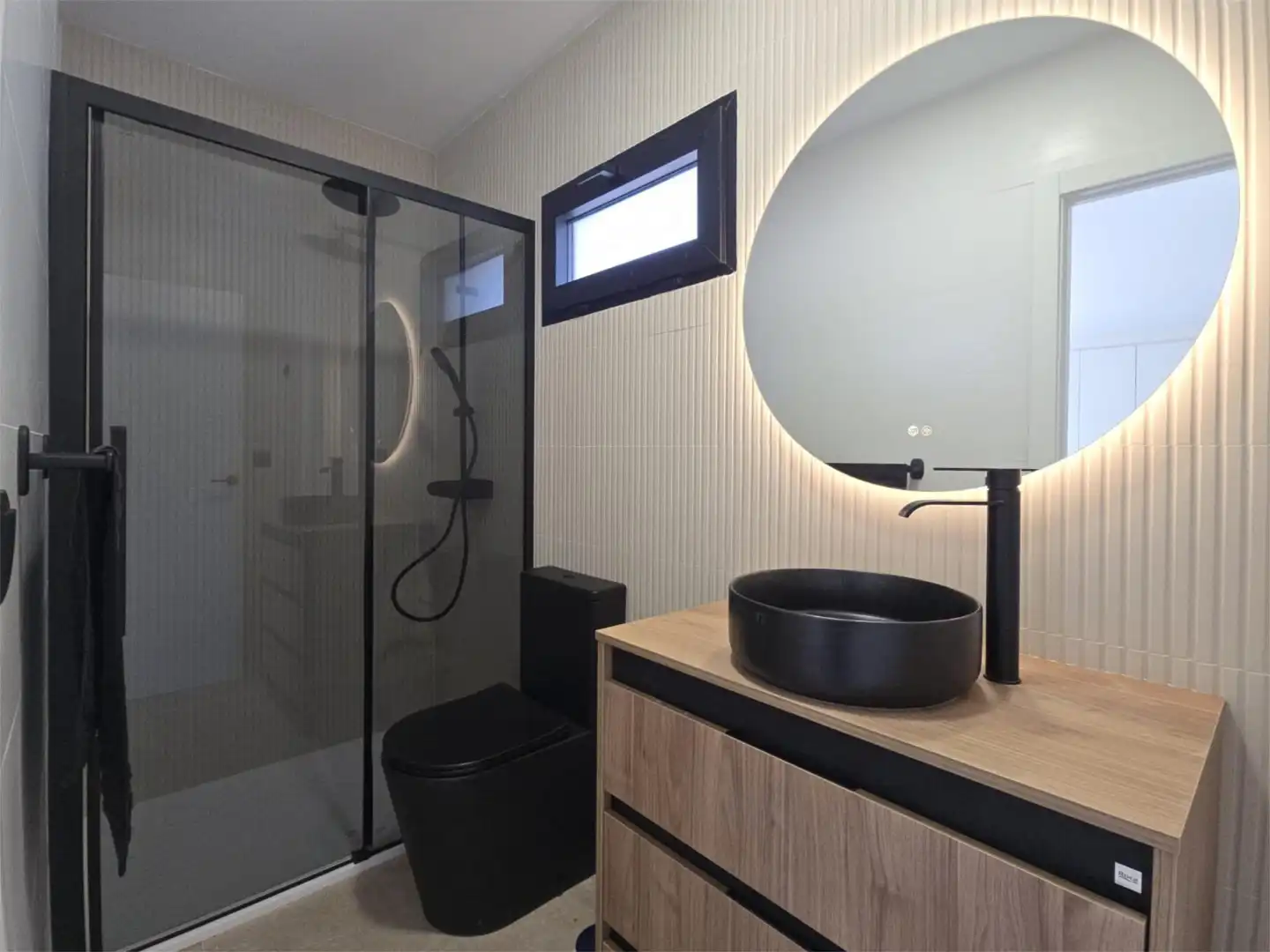 Houses for sale in Partida Raspeig Polig K, 10, Los Girasoles Bathroom of Houses for sale in San Vicente del Raspeig / Sant Vicent del Raspeig with Air Conditioner and Terrace