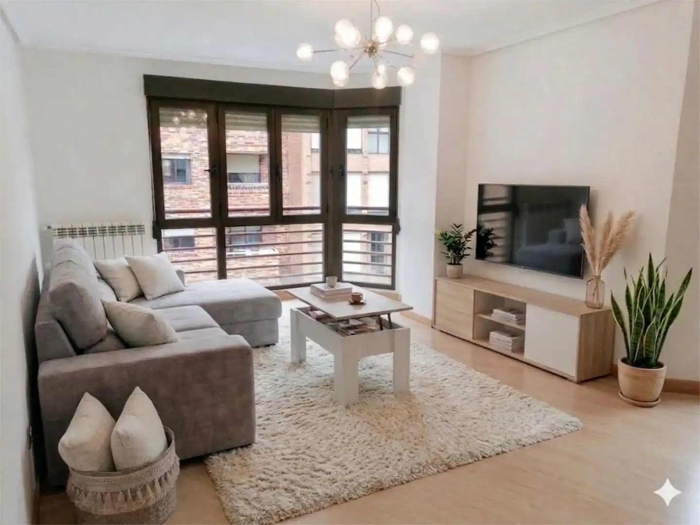 Flat for rent in Calle Duques de Nájera, 39, Jesuitas Living room of Flat for rent in Logroño with Heating, Private garden and Terrace