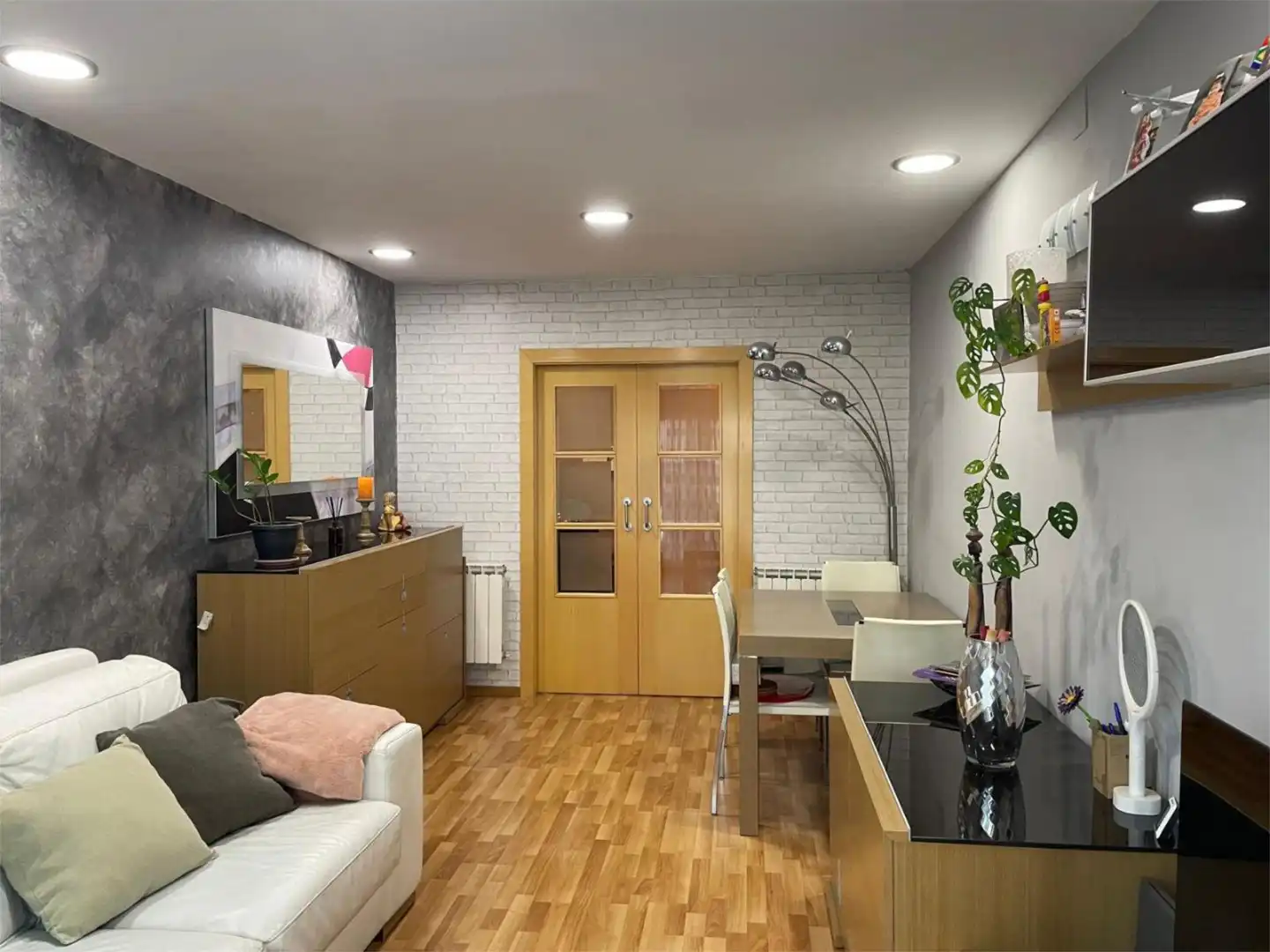 Living room of Flat for sale in Castelldefels  with Air Conditioner and Balcony