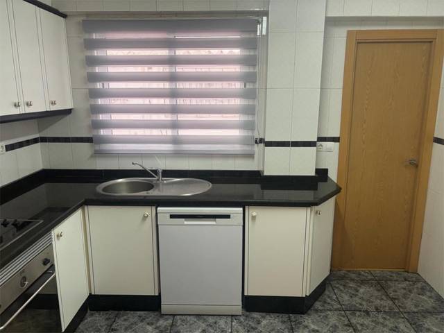 Piso en Venta en Carrer de José Grollo, 103 en Barrio de Benicalap