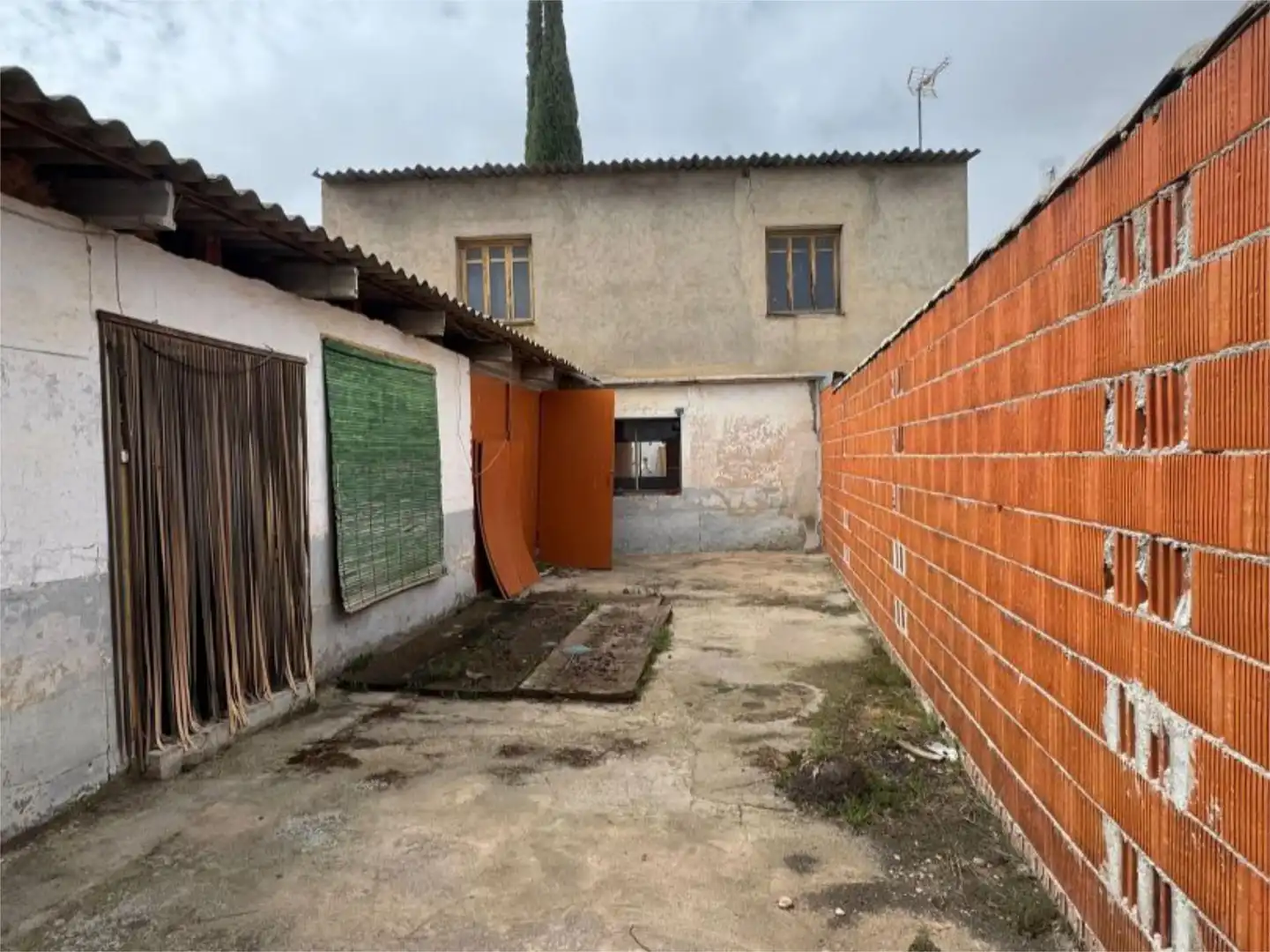 Casa adosada en venta en Calle Senadores Romanos, 27, Consuegra Vista exterior de Casa adosada en venta en Consuegra