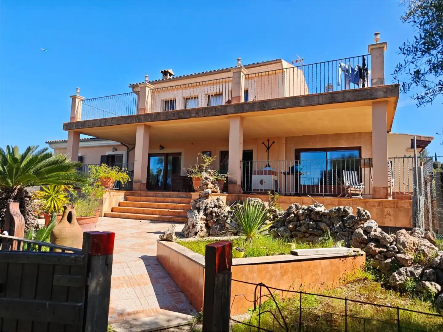 Außenansicht von Wohnung zum Verkauf in  Palma de Mallorca mit Klimaanlage, Terrasse und Schwimmbad