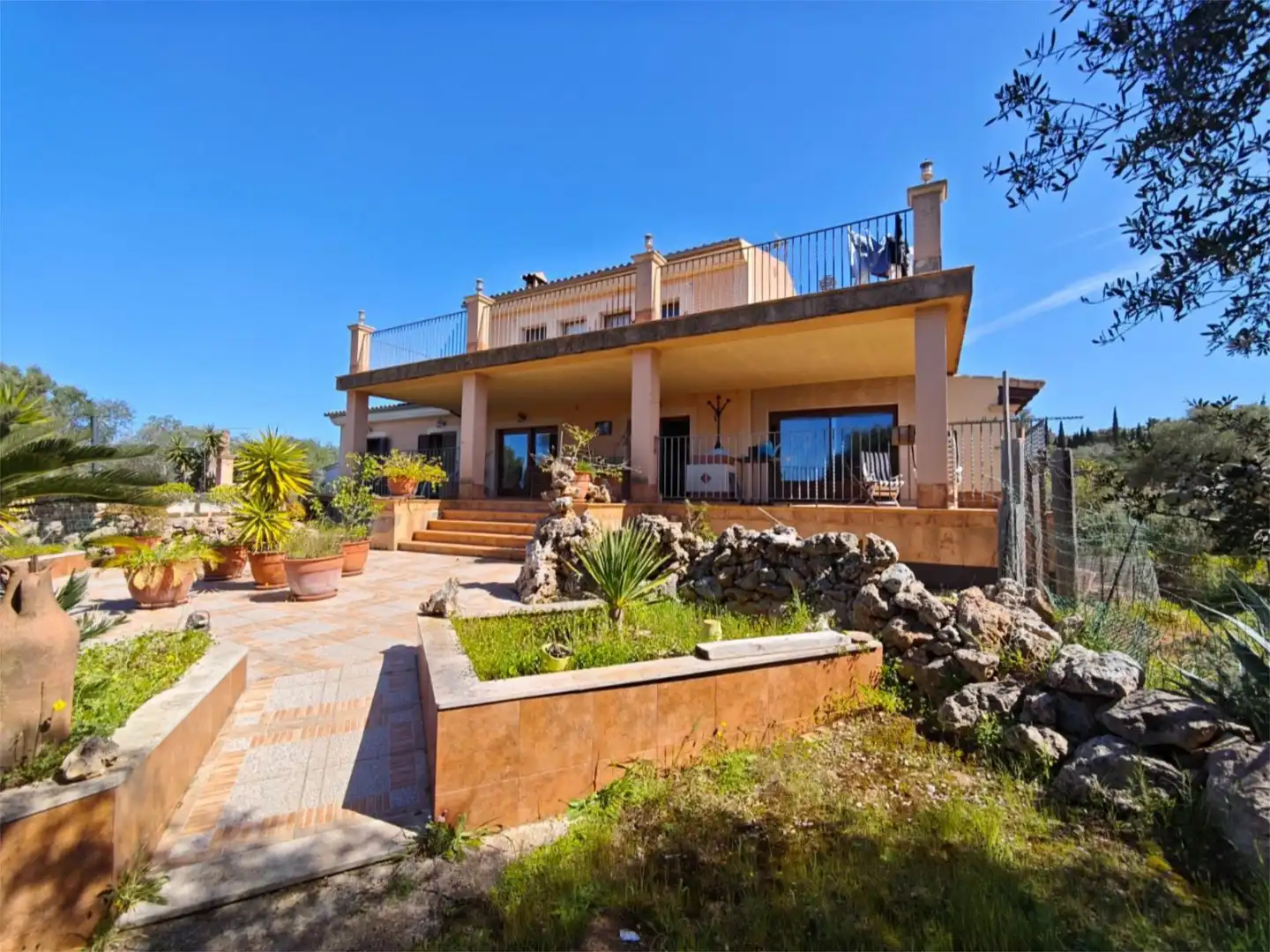 Außenansicht von Wohnung zum Verkauf in  Palma de Mallorca mit Klimaanlage, Terrasse und Schwimmbad