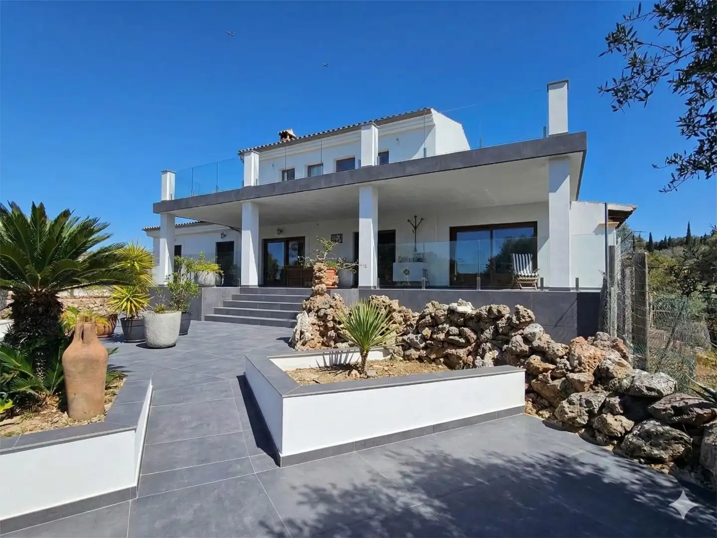 Außenansicht von Wohnung zum Verkauf in  Palma de Mallorca mit Klimaanlage, Terrasse und Schwimmbad
