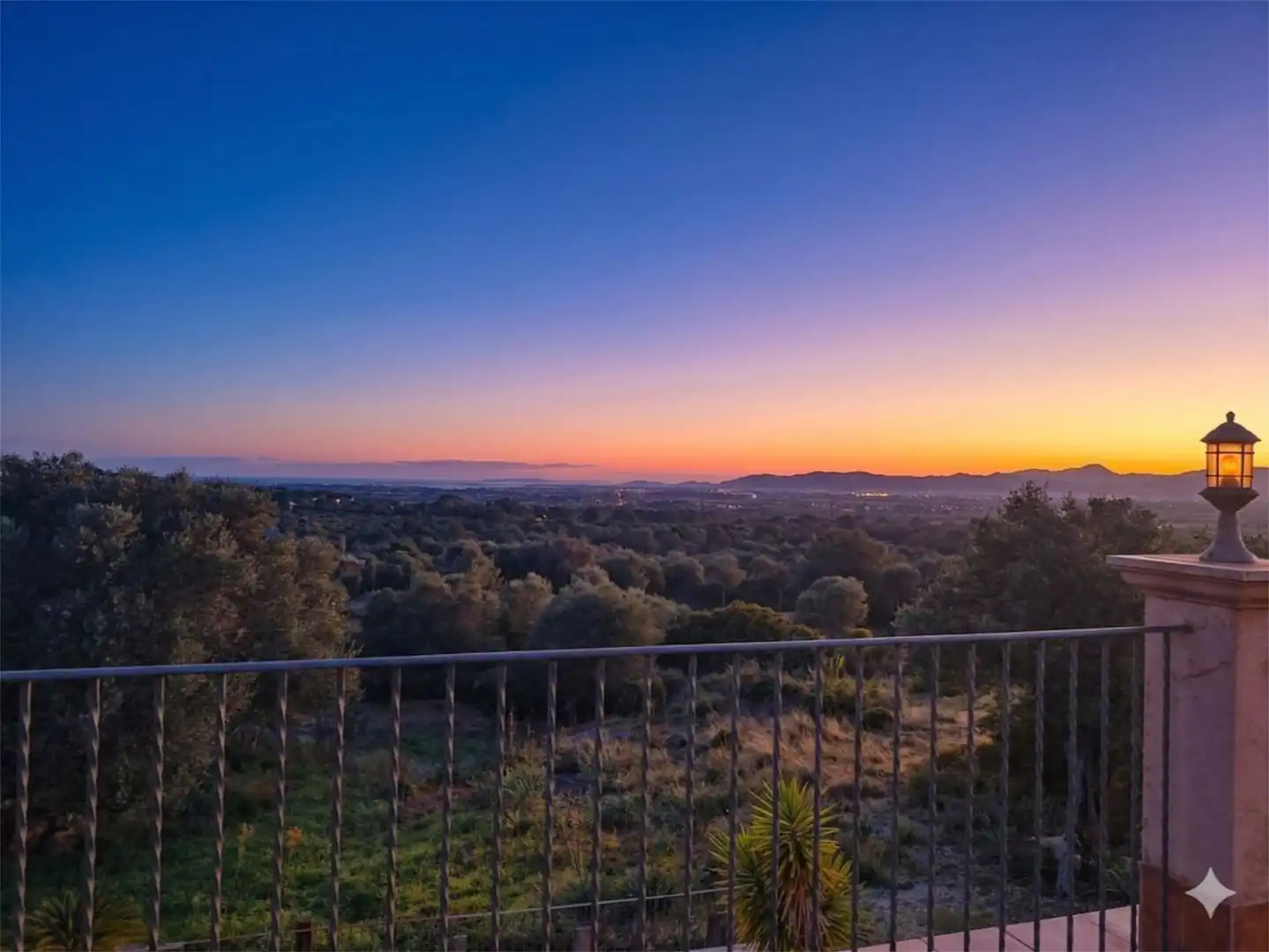 Houses for sale in Carrer Son Gual Ii-r, 28, Son Gual Exterior view of Houses for sale in Palma de Mallorca with Air Conditioner, Terrace and Swimming Pool