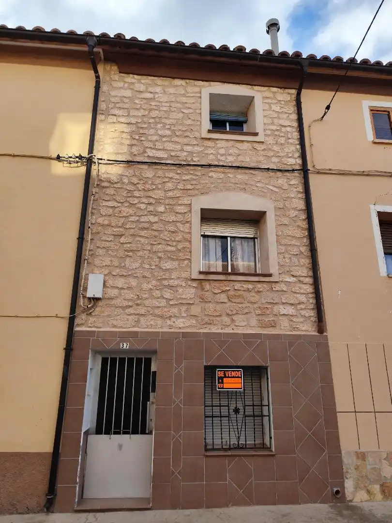 Exterior view of Flat for sale in Muniesa  with Terrace, Storage room and Balcony