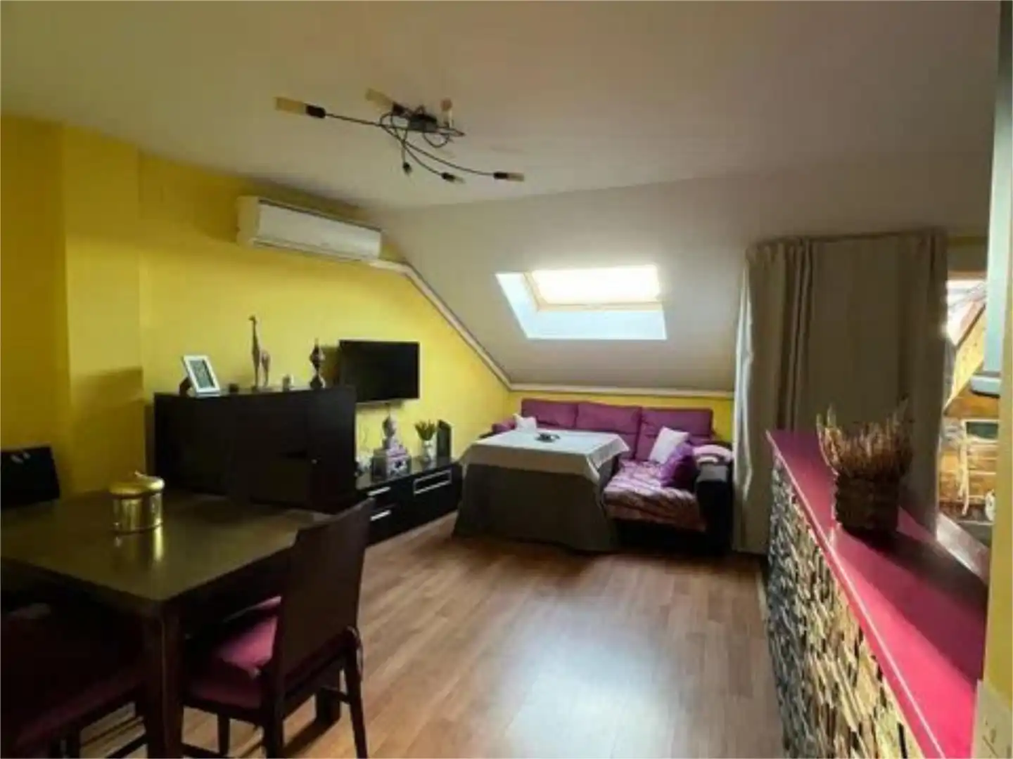 Bedroom of Duplex for rent in Malpartida de Plasencia  with Air Conditioner, Heating and Parquet flooring