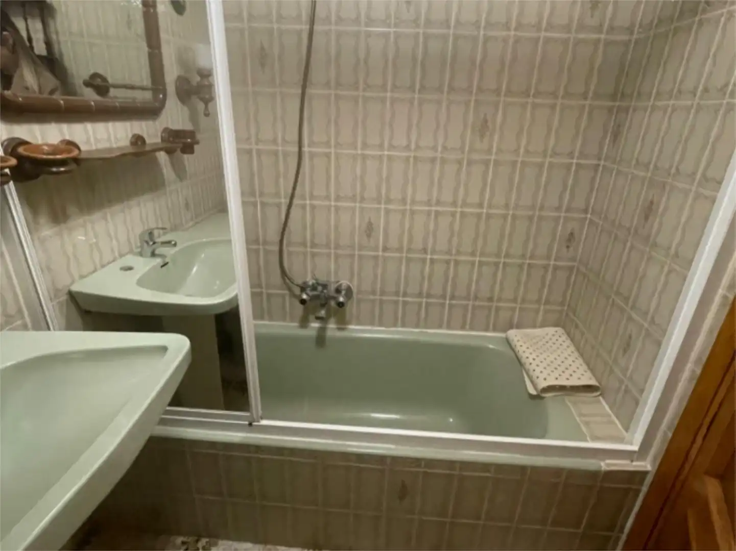 Bany de Pis en venda en Viana do Bolo amb Balcó