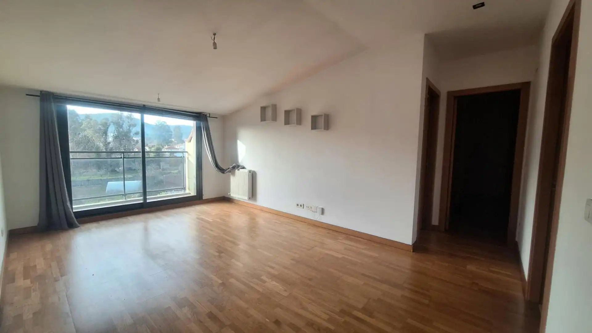 Sala de estar de Piso en venta en Salceda de Caselas con Calefacción, Parquet y Terraza