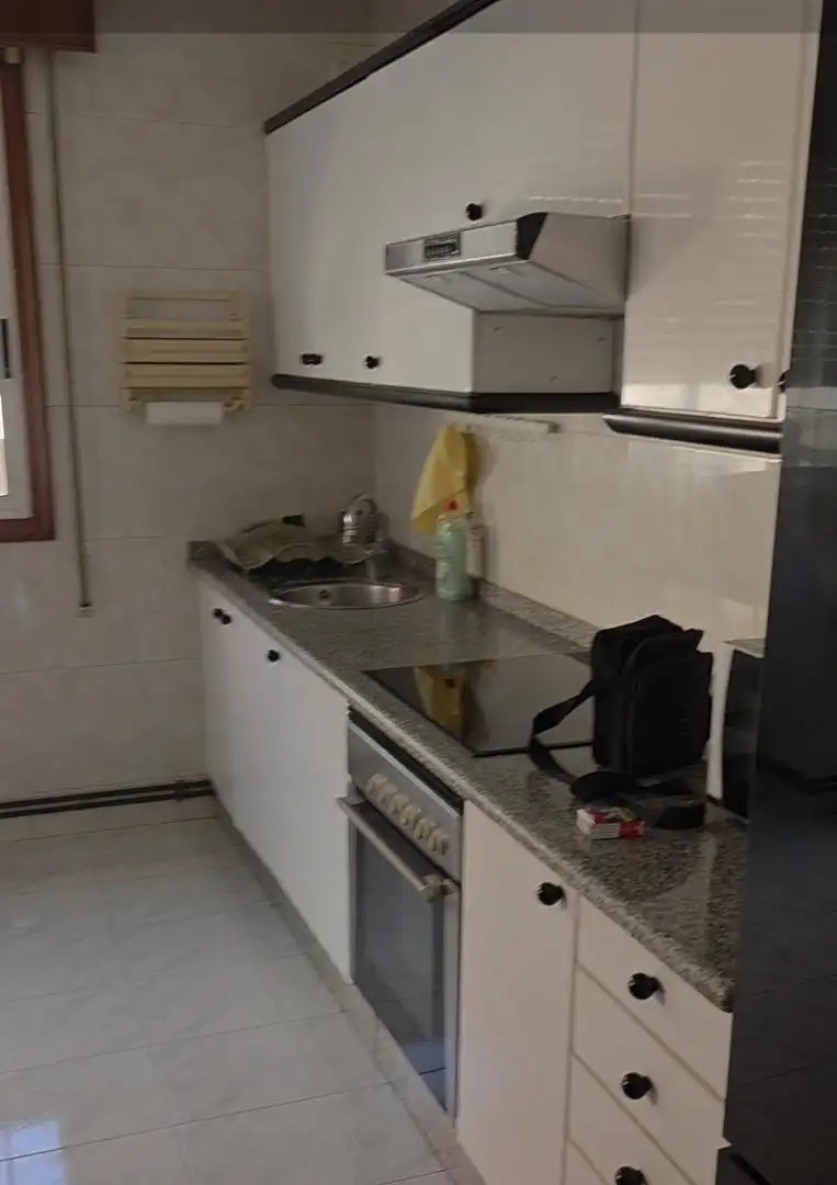 Pis en venda a Rúa Merlo, 10, Casablanca - Calvario Cuina de Pis en venda en Vigo amb Terrassa i Balcó