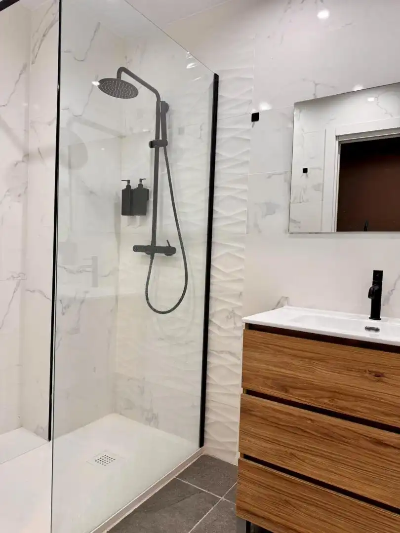 Wohnung zum Verkauf in Calle Emilio Roig, 8, Barrio de Benicalap Badezimmer von Wohnung zum Verkauf in Valencia Capital mit Klimaanlage